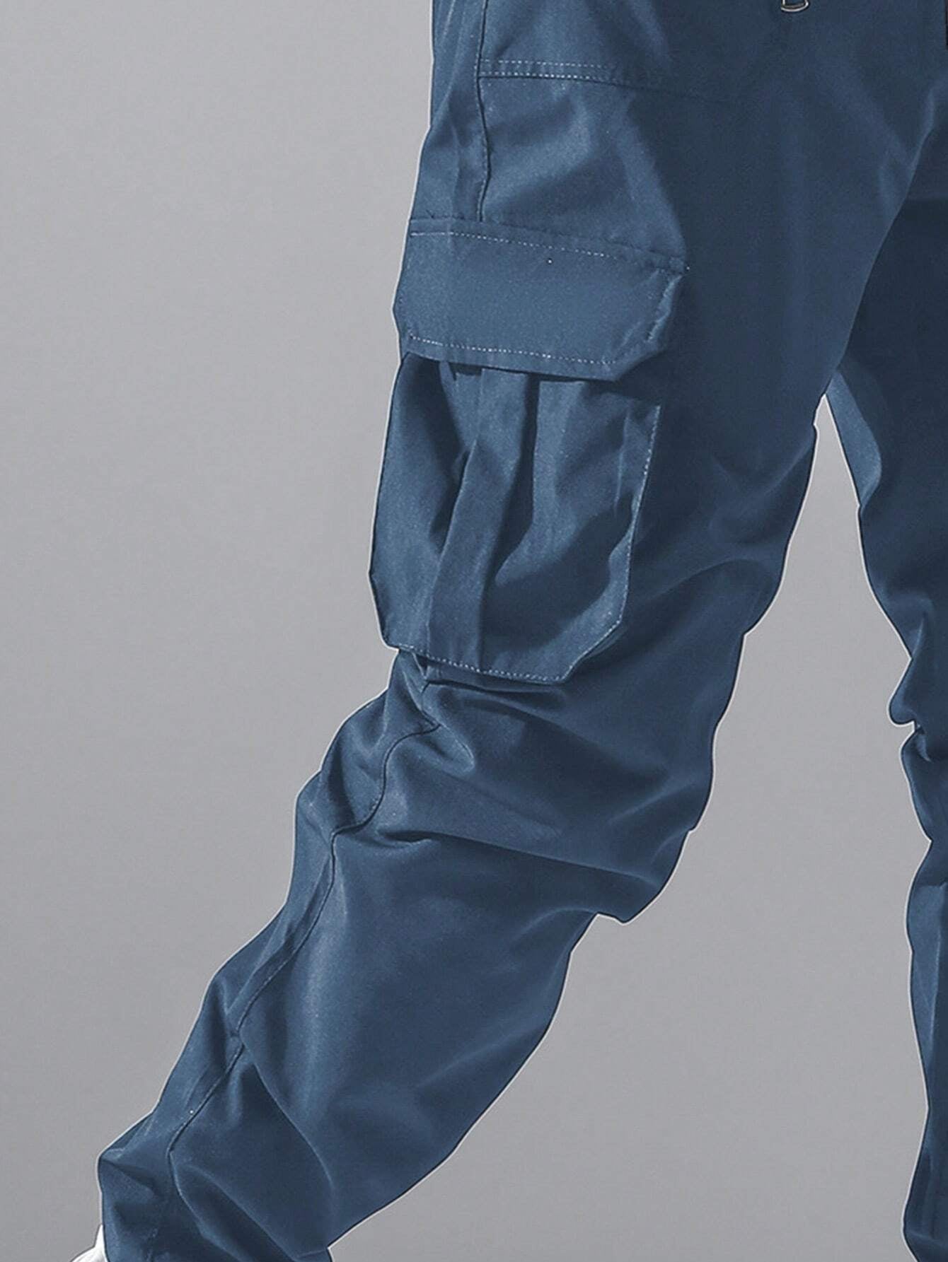 Manfinity Hypemode Loose Fit Men'S Cargo Pants with Flap Pockets, Side Drawstring and Elastic Waist, Back to School