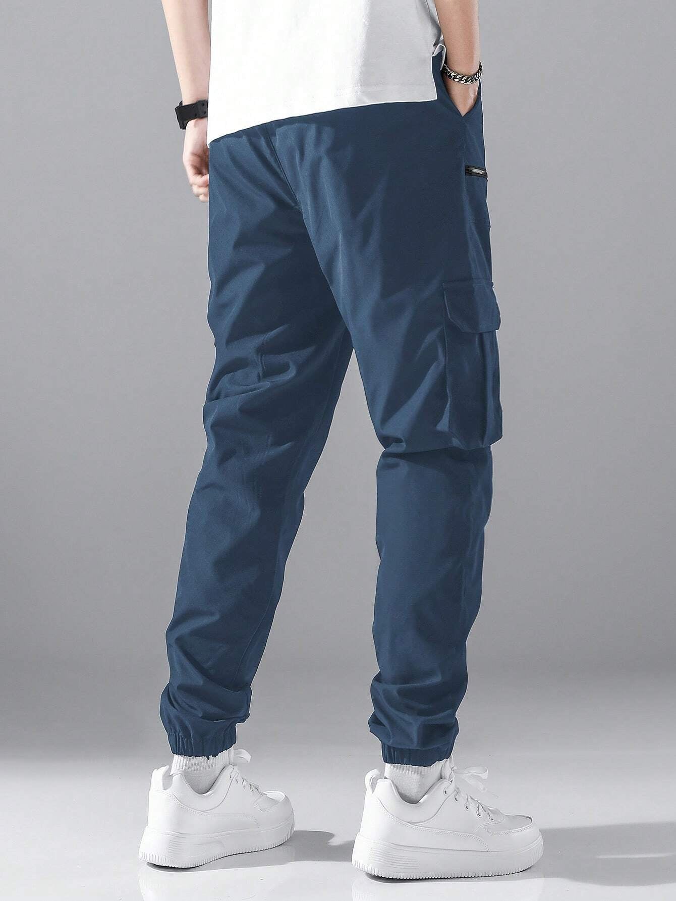 Manfinity Hypemode Loose Fit Men'S Cargo Pants with Flap Pockets, Side Drawstring and Elastic Waist, Back to School